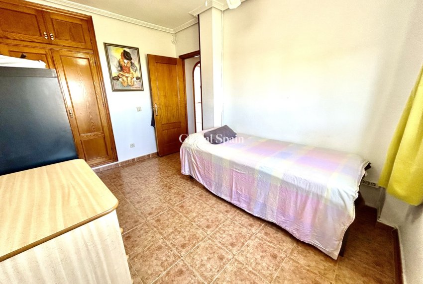 Revente - APPARTEMENT -
PUNTA PRIMA - Costa Blanca