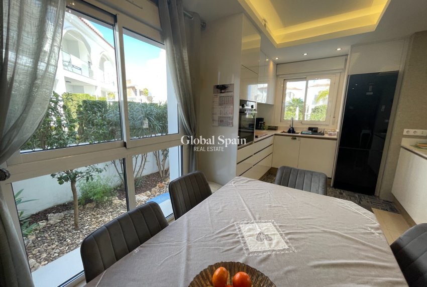 Revente - APPARTEMENT -
ROJALES - Inland