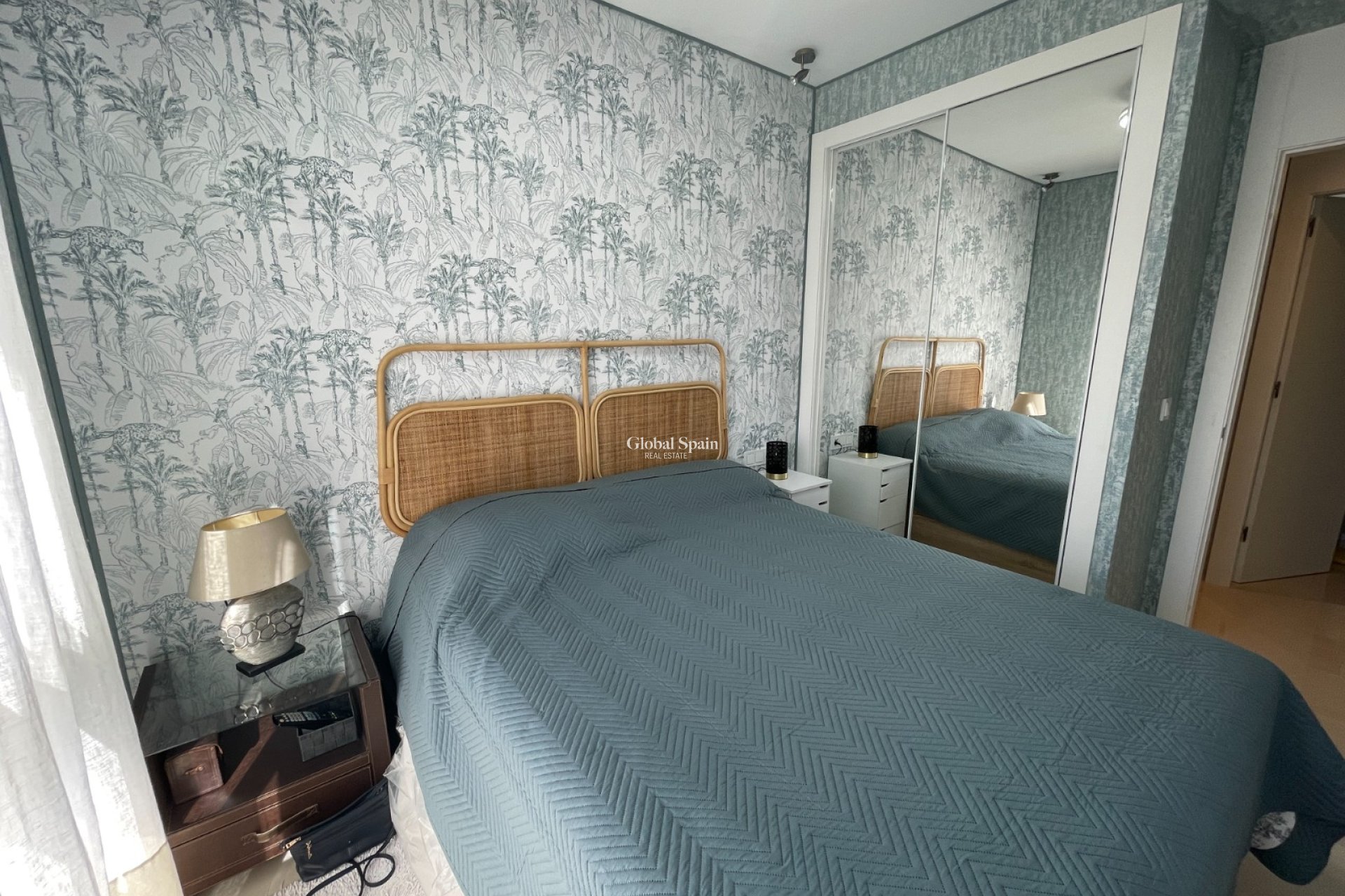 Revente - APPARTEMENT -
ROJALES - Inland