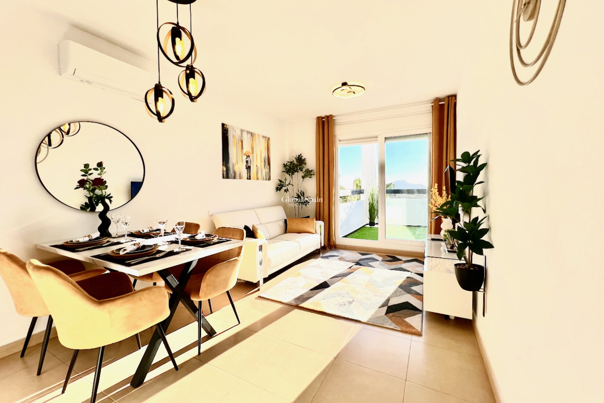 Revente - APPARTEMENT -
ROLDÁN - Inland