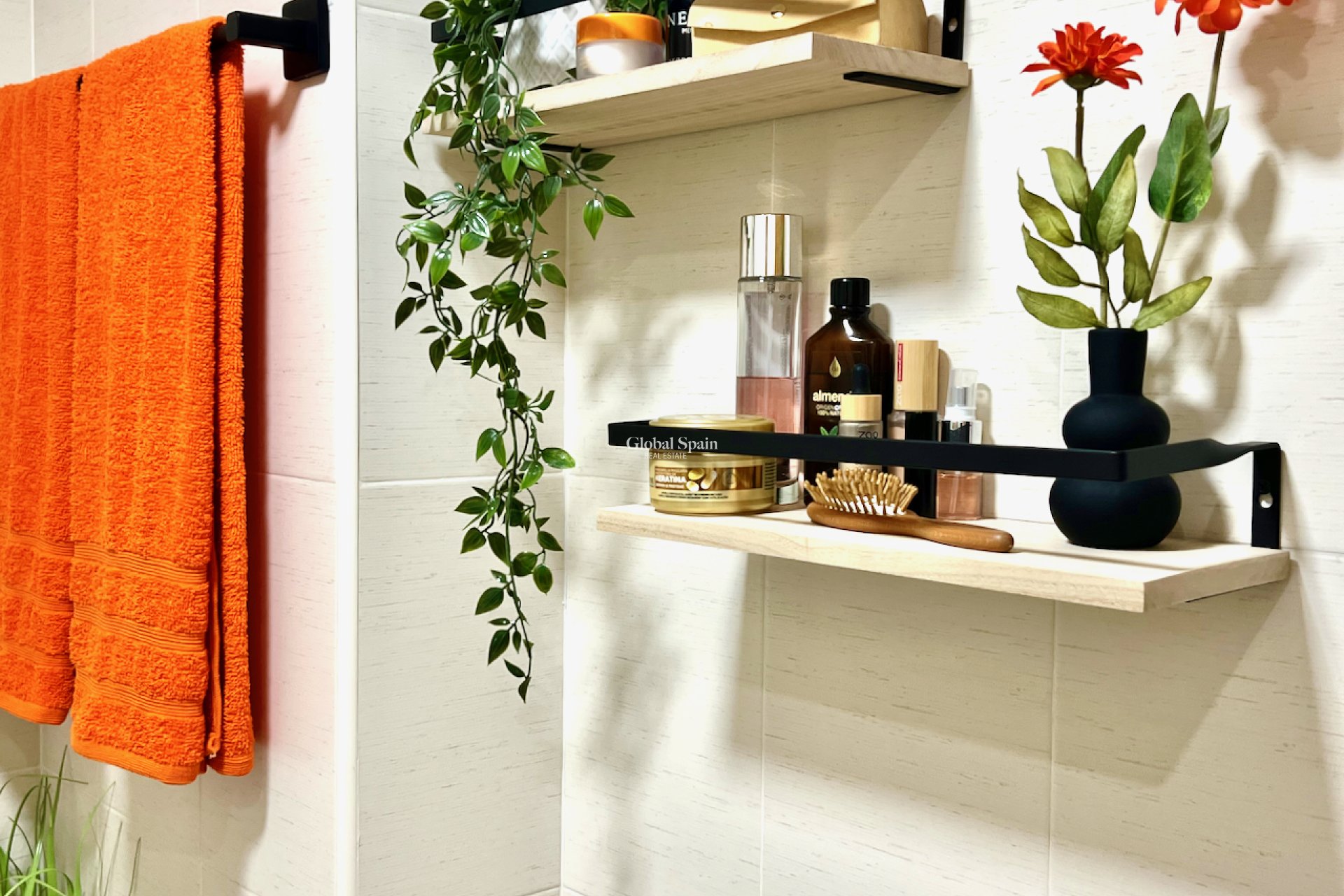 Revente - APPARTEMENT -
ROLDÁN - Inland