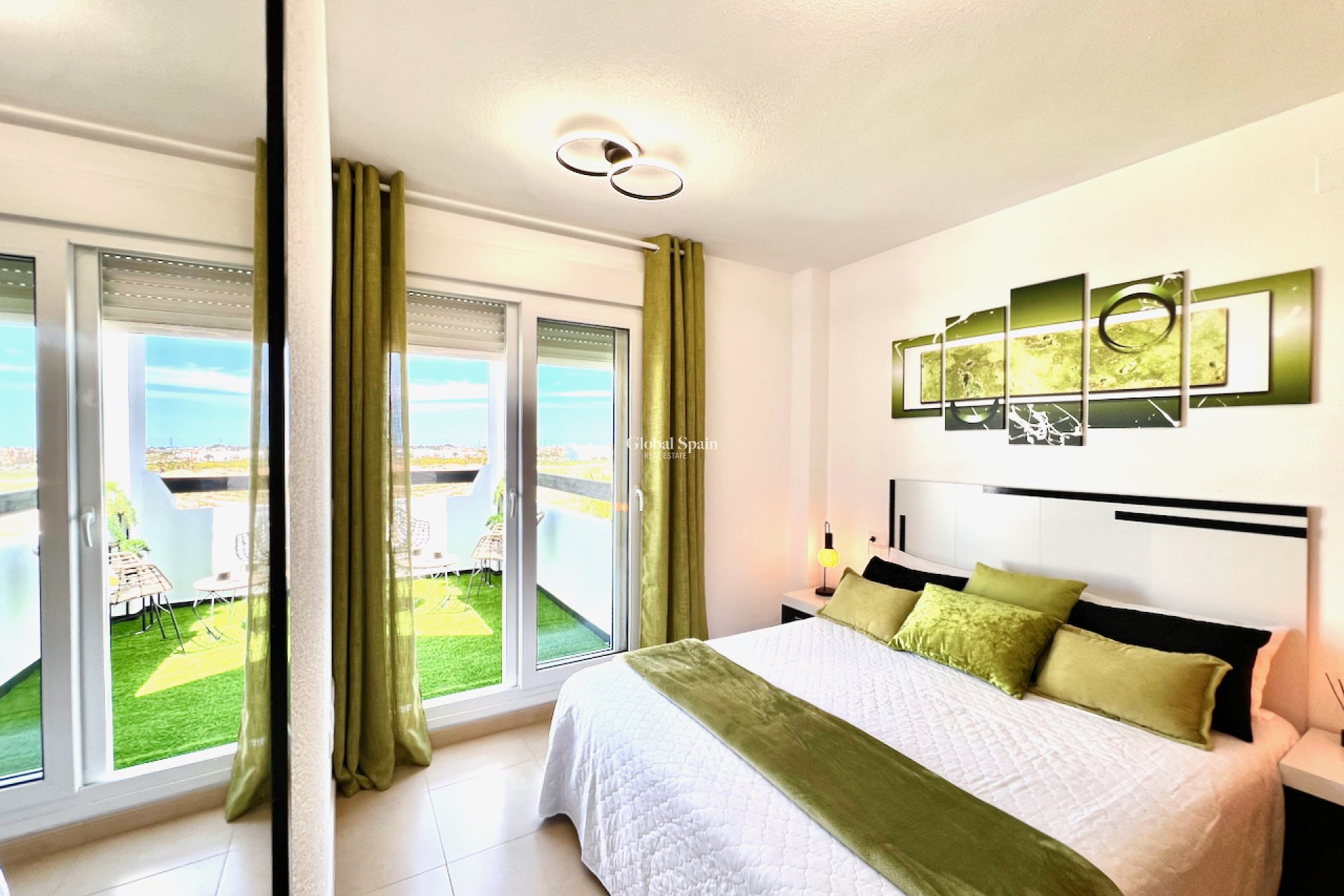 Revente - APPARTEMENT -
ROLDÁN - Inland