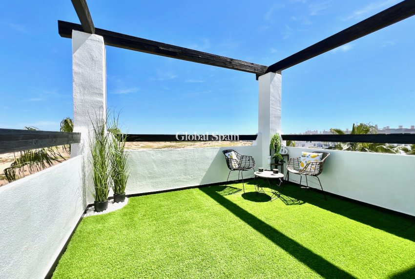 Revente - APPARTEMENT -
ROLDÁN - Inland