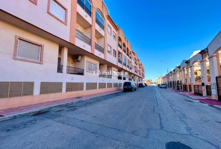 Revente - APPARTEMENT -
San Isidro - Inland