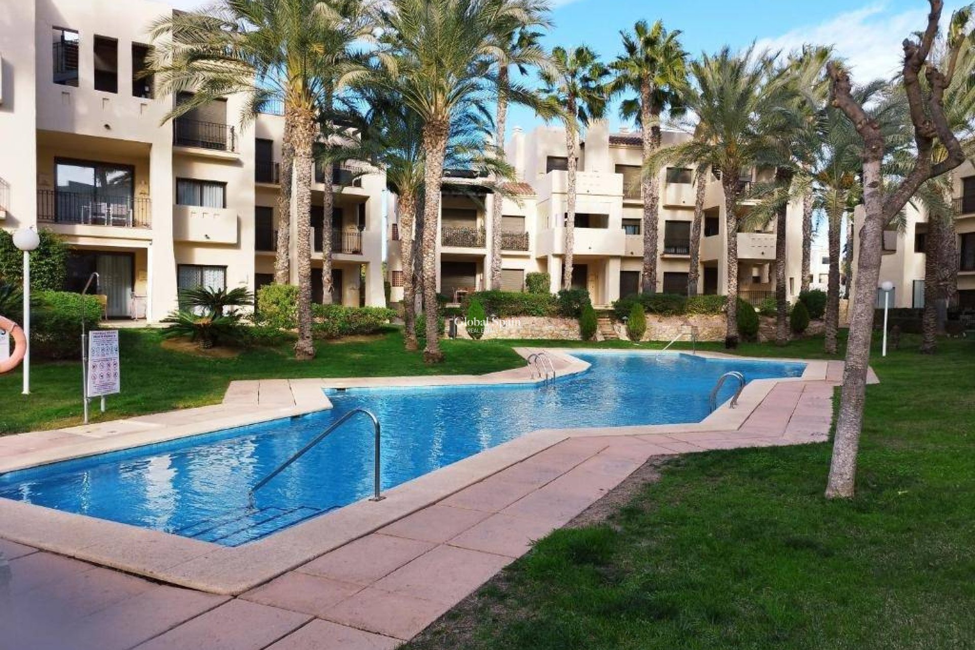 Revente - APPARTEMENT -
SAN JAVIER - Roda