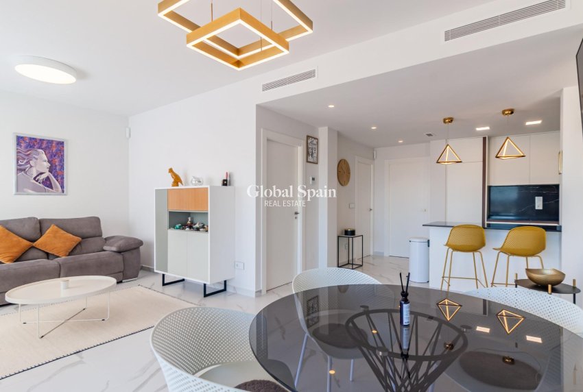 Revente - APPARTEMENT -
SAN MIGUEL DE SALINAS - Bellavista