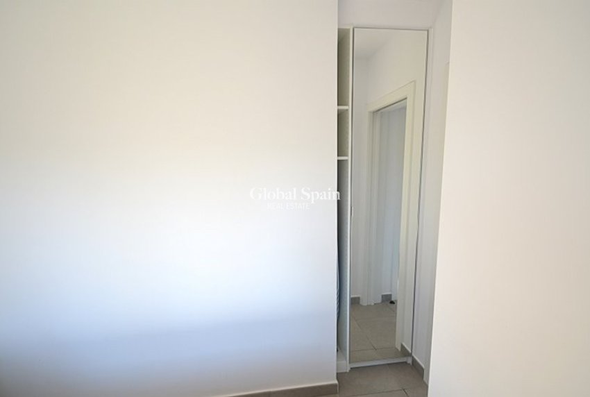 Revente - APPARTEMENT -
SAN MIGUEL DE SALINAS - Costa Blanca