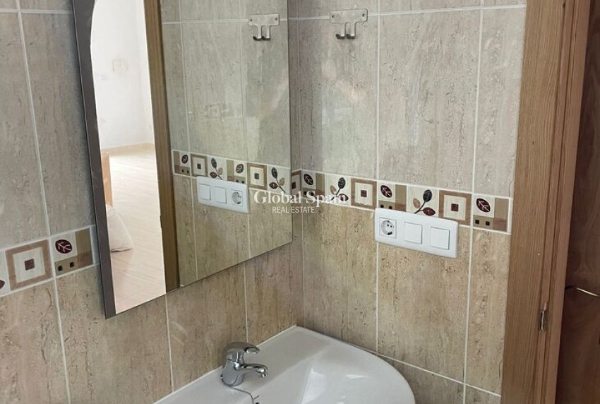 Revente - APPARTEMENT -
SAN MIGUEL DE SALINAS - Costa Blanca