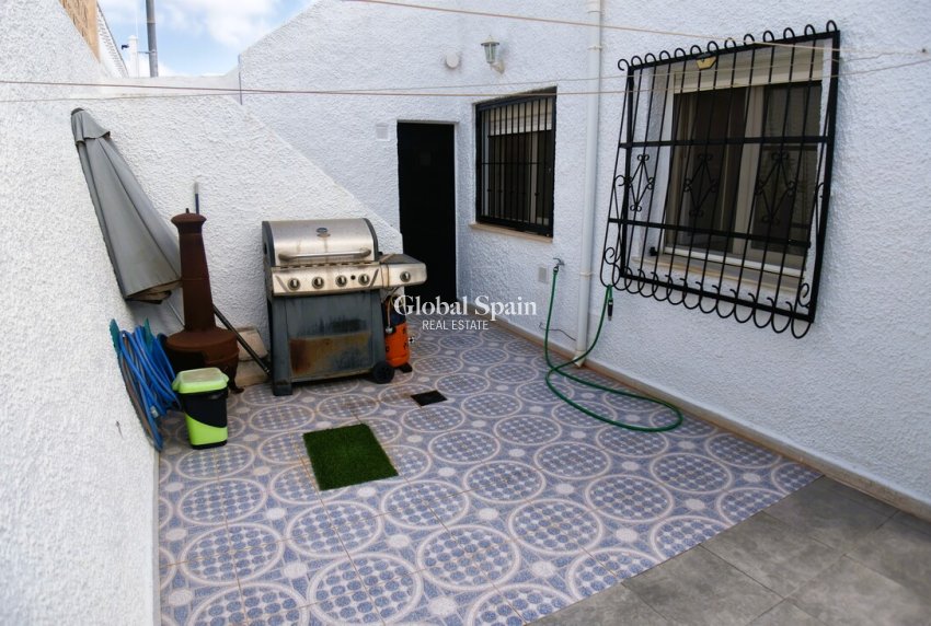 Revente - APPARTEMENT -
SAN MIGUEL DE SALINAS - Costa Blanca