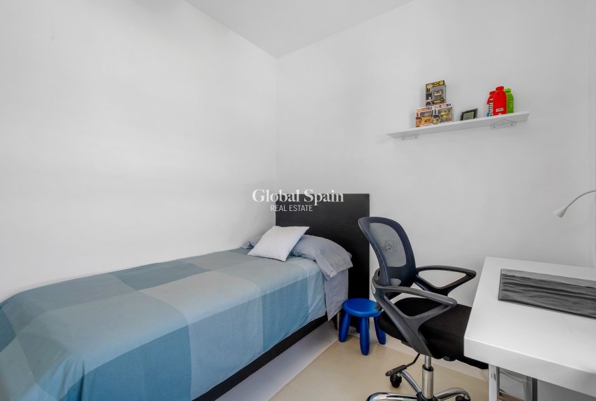 Revente - APPARTEMENT -
SAN MIGUEL DE SALINAS - Inland