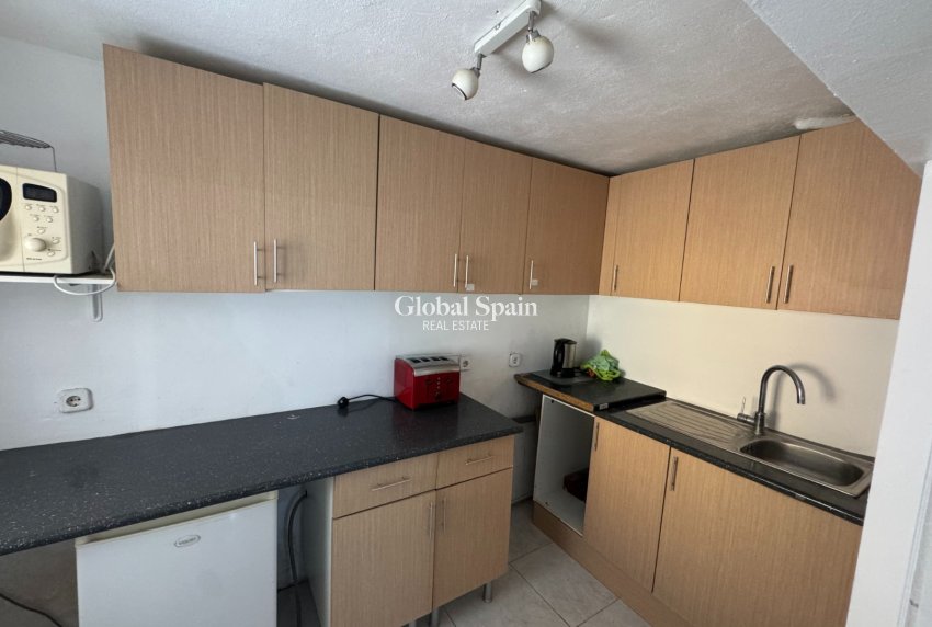 Revente - APPARTEMENT -
SAN MIGUEL DE SALINAS - Inland