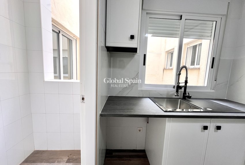 Revente - APPARTEMENT -
SAN MIGUEL DE SALINAS - Inland