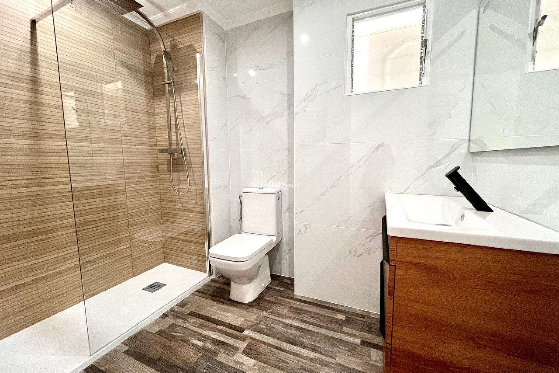 Revente - APPARTEMENT -
SAN MIGUEL DE SALINAS - Inland