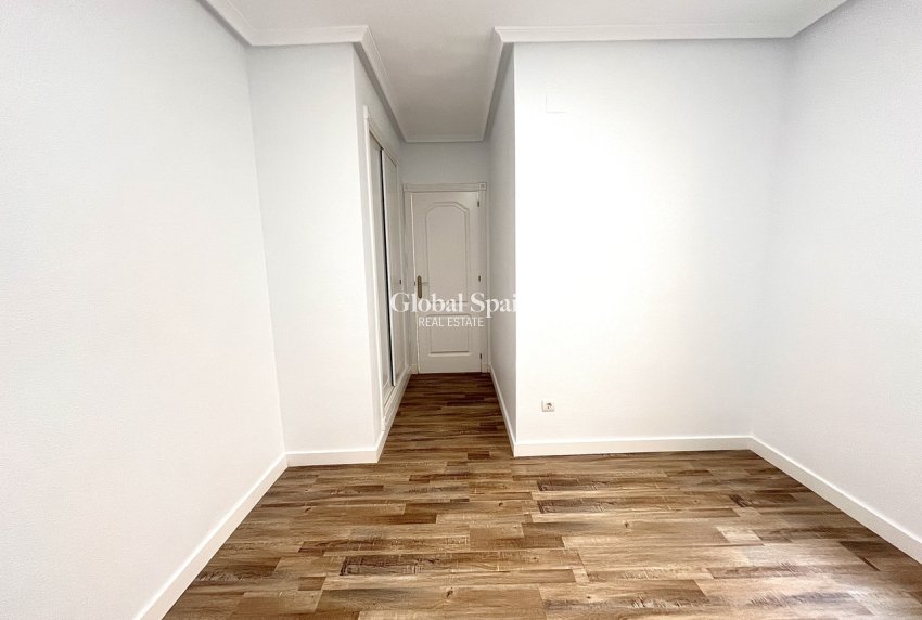 Revente - APPARTEMENT -
SAN MIGUEL DE SALINAS - Inland