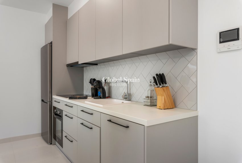 Revente - APPARTEMENT -
SAN MIGUEL DE SALINAS - Inland