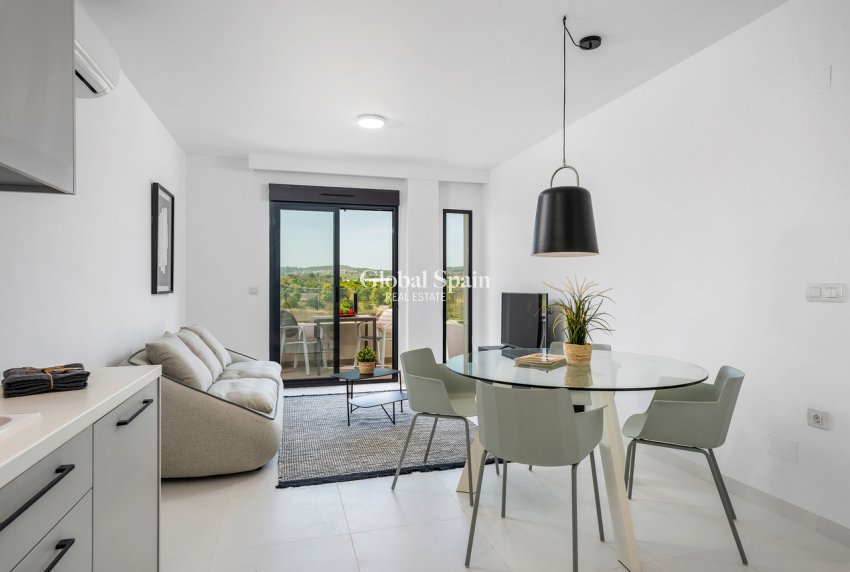 Revente - APPARTEMENT -
SAN MIGUEL DE SALINAS - Inland