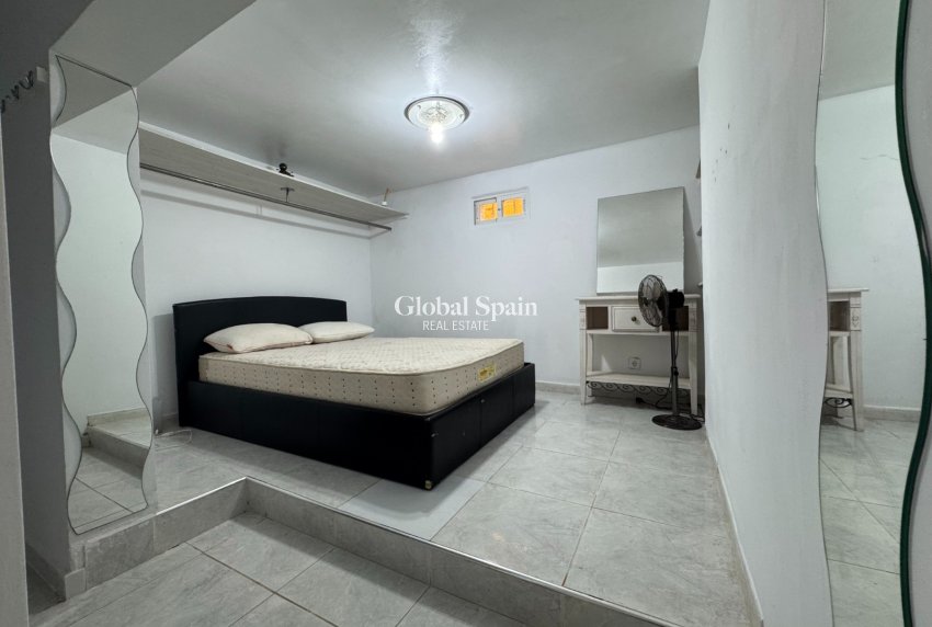 Revente - APPARTEMENT -
SAN MIGUEL DE SALINAS - Inland