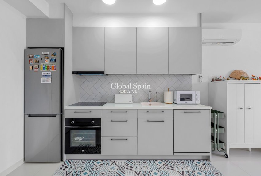 Revente - APPARTEMENT -
SAN MIGUEL DE SALINAS - Inland