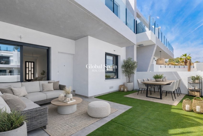 Revente - APPARTEMENT -
SAN MIGUEL DE SALINAS - Inland