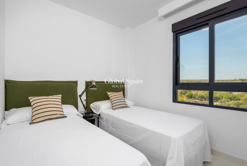 Revente - APPARTEMENT -
SAN MIGUEL DE SALINAS - Inland