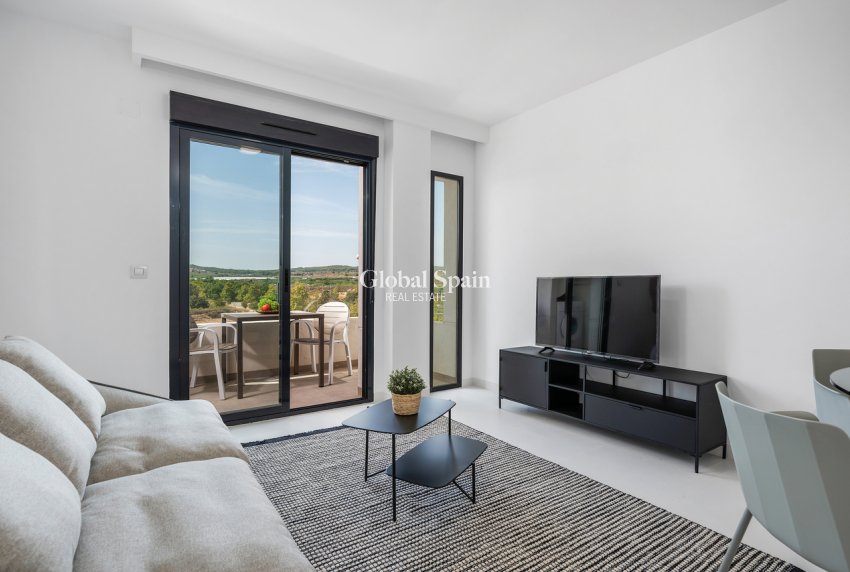 Revente - APPARTEMENT -
SAN MIGUEL DE SALINAS - Inland