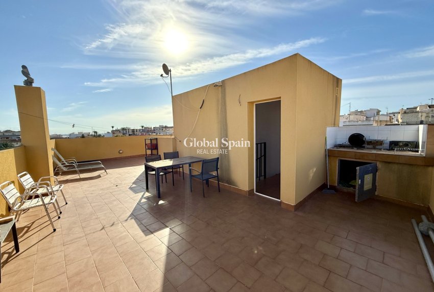 Revente - APPARTEMENT -
SAN MIGUEL DE SALINAS - Inland
