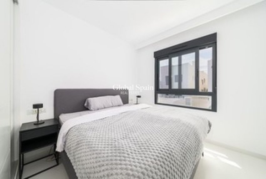 Revente - APPARTEMENT -
SAN MIGUEL DE SALINAS - Inland