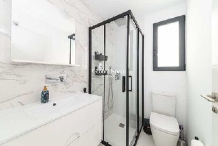 Revente - APPARTEMENT -
SAN MIGUEL DE SALINAS - Inland