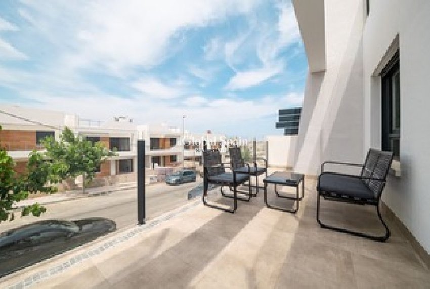 Revente - APPARTEMENT -
SAN MIGUEL DE SALINAS - Inland