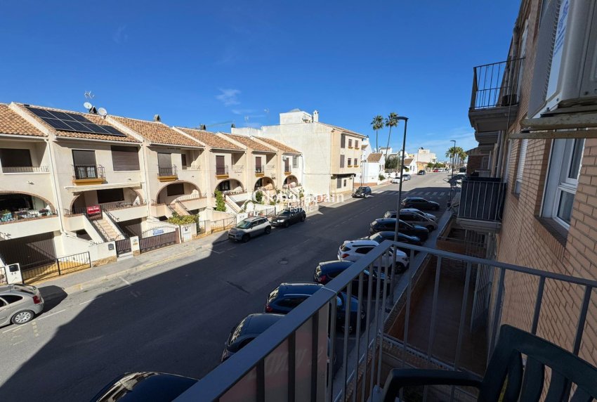 Revente - APPARTEMENT -
SAN MIGUEL DE SALINAS - Inland