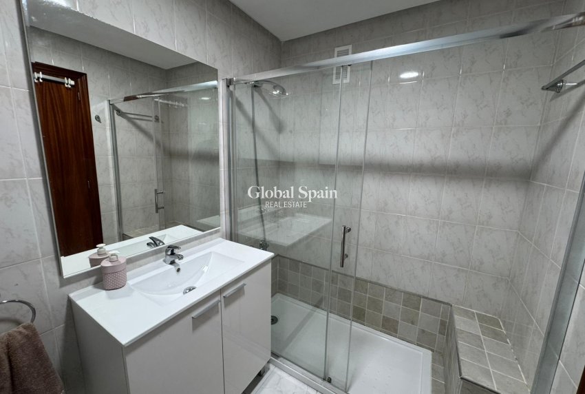 Revente - APPARTEMENT -
SAN MIGUEL DE SALINAS - Inland