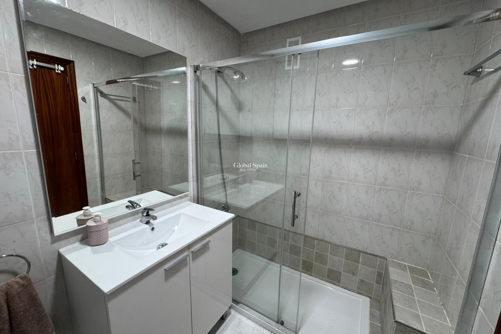 Revente - APPARTEMENT -
SAN MIGUEL DE SALINAS - Inland