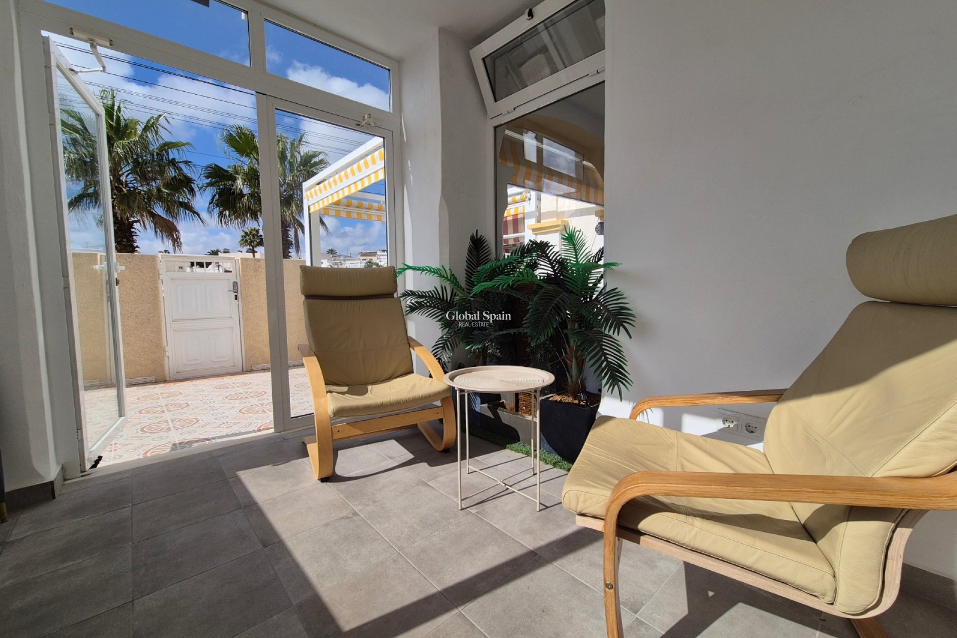 Revente - APPARTEMENT -
SAN MIGUEL DE SALINAS - Inland