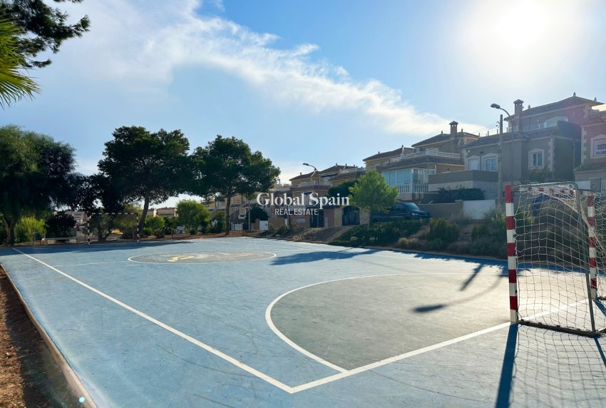 Revente - APPARTEMENT -
SAN MIGUEL DE SALINAS - Inland