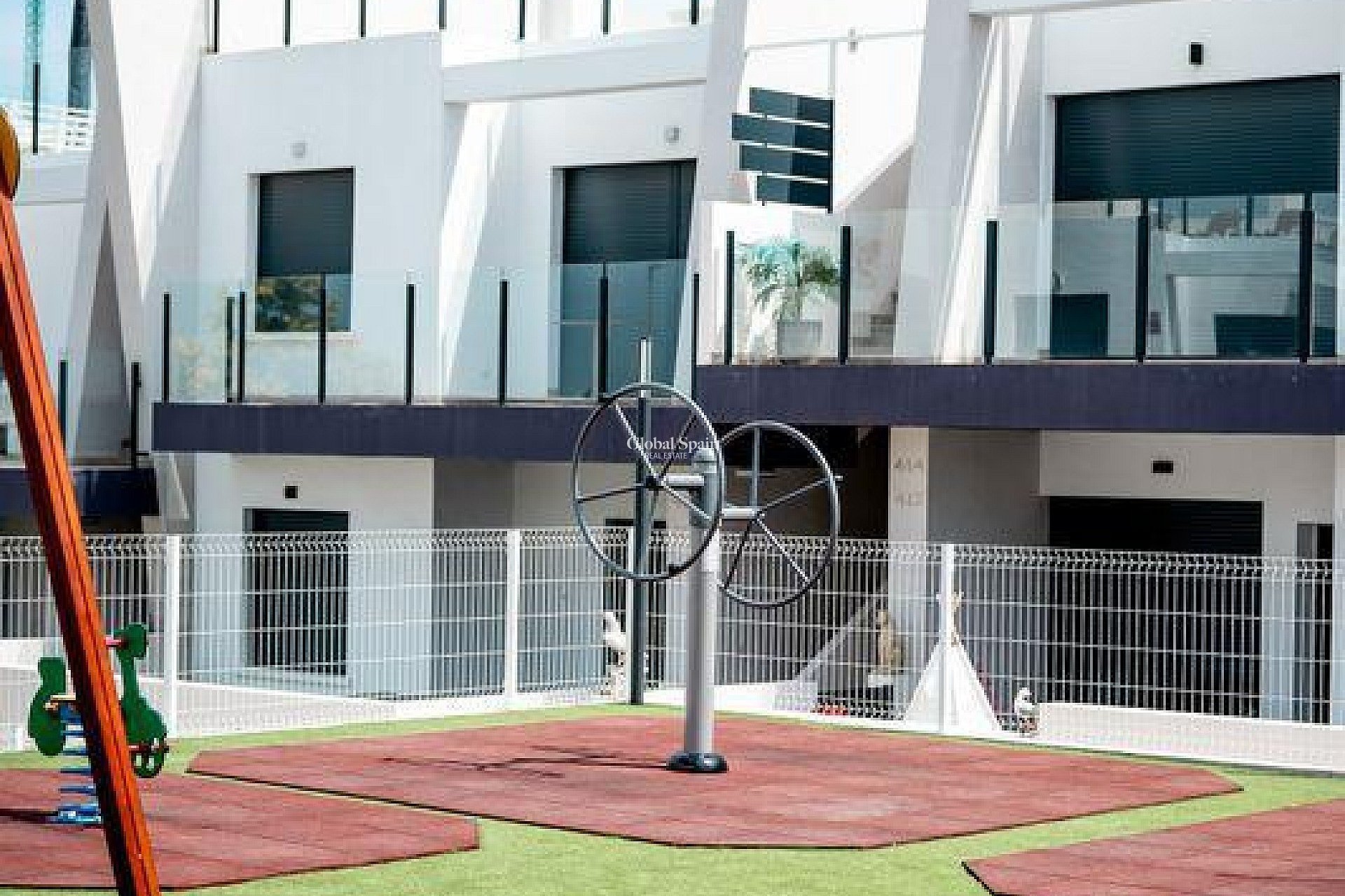 Revente - APPARTEMENT -
SAN MIGUEL DE SALINAS - Inland