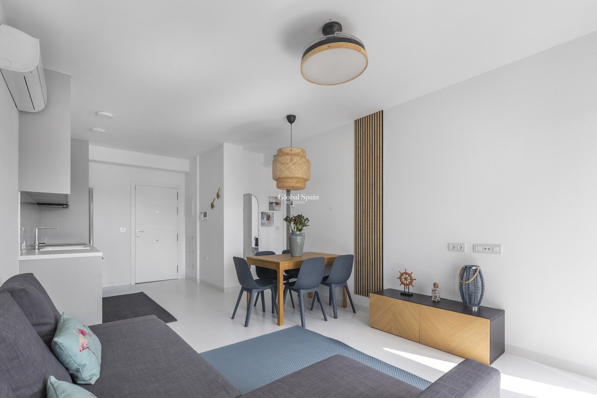 Revente - APPARTEMENT -
SAN MIGUEL DE SALINAS - Inland