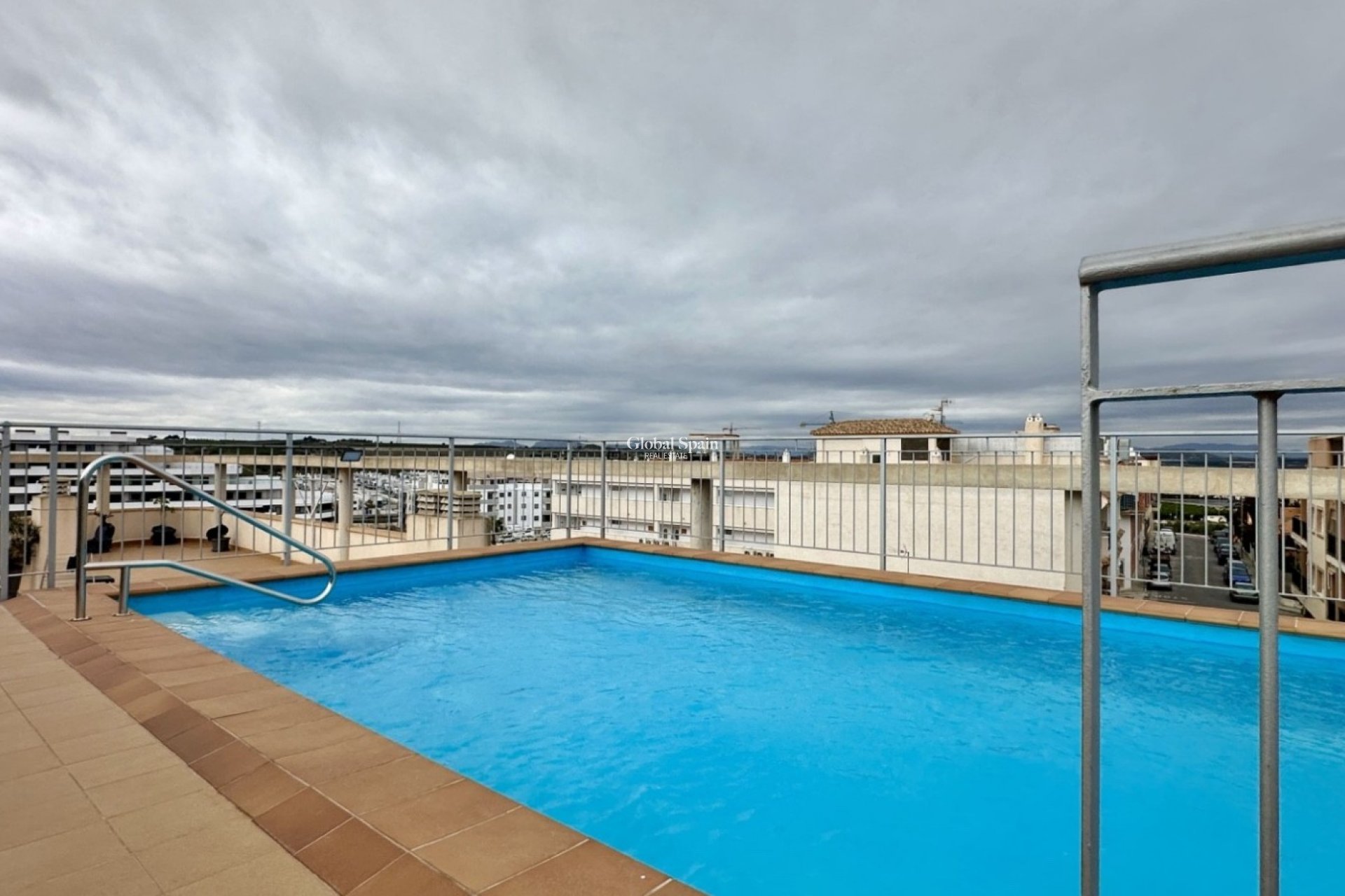 Revente - APPARTEMENT -
SAN MIGUEL DE SALINAS - Inland