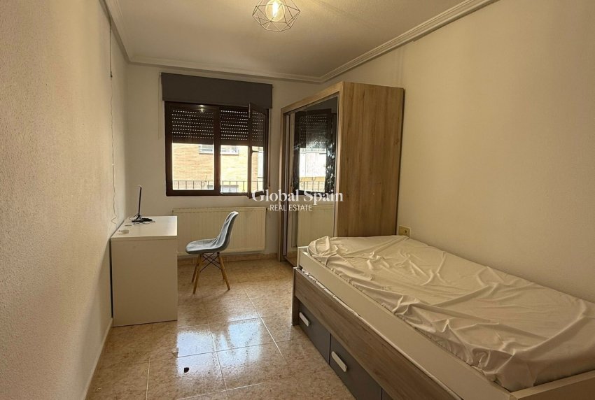 Revente - APPARTEMENT -
SAN MIGUEL DE SALINAS - Inland