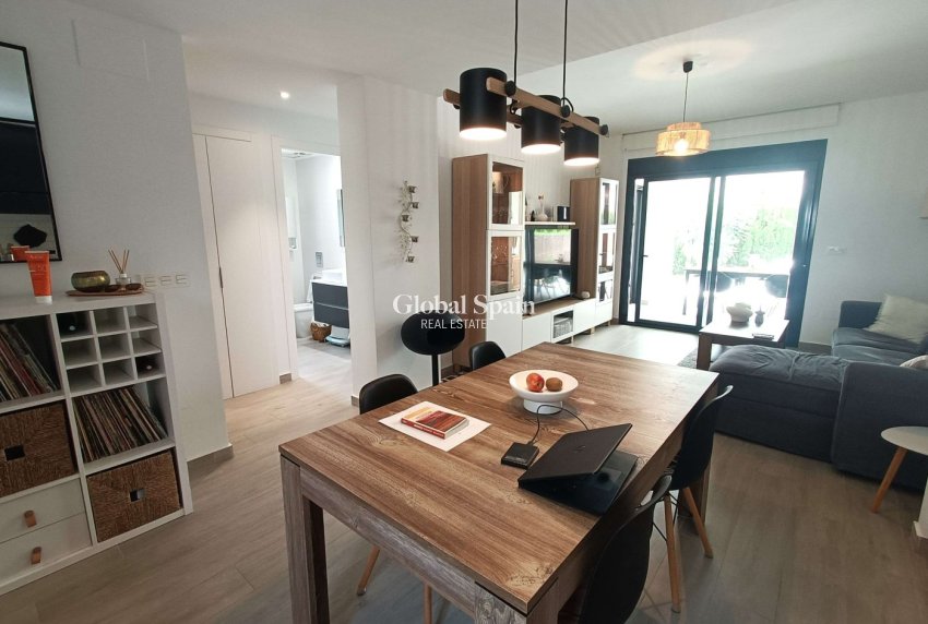 Revente - APPARTEMENT -
SAN MIGUEL DE SALINAS - Las Comunicaciones