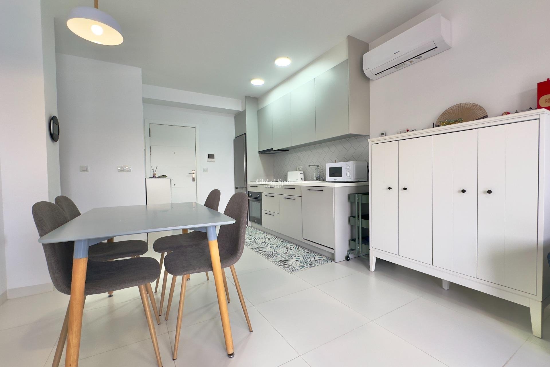 Revente - APPARTEMENT -
SAN MIGUEL DE SALINAS - Pueblo 9