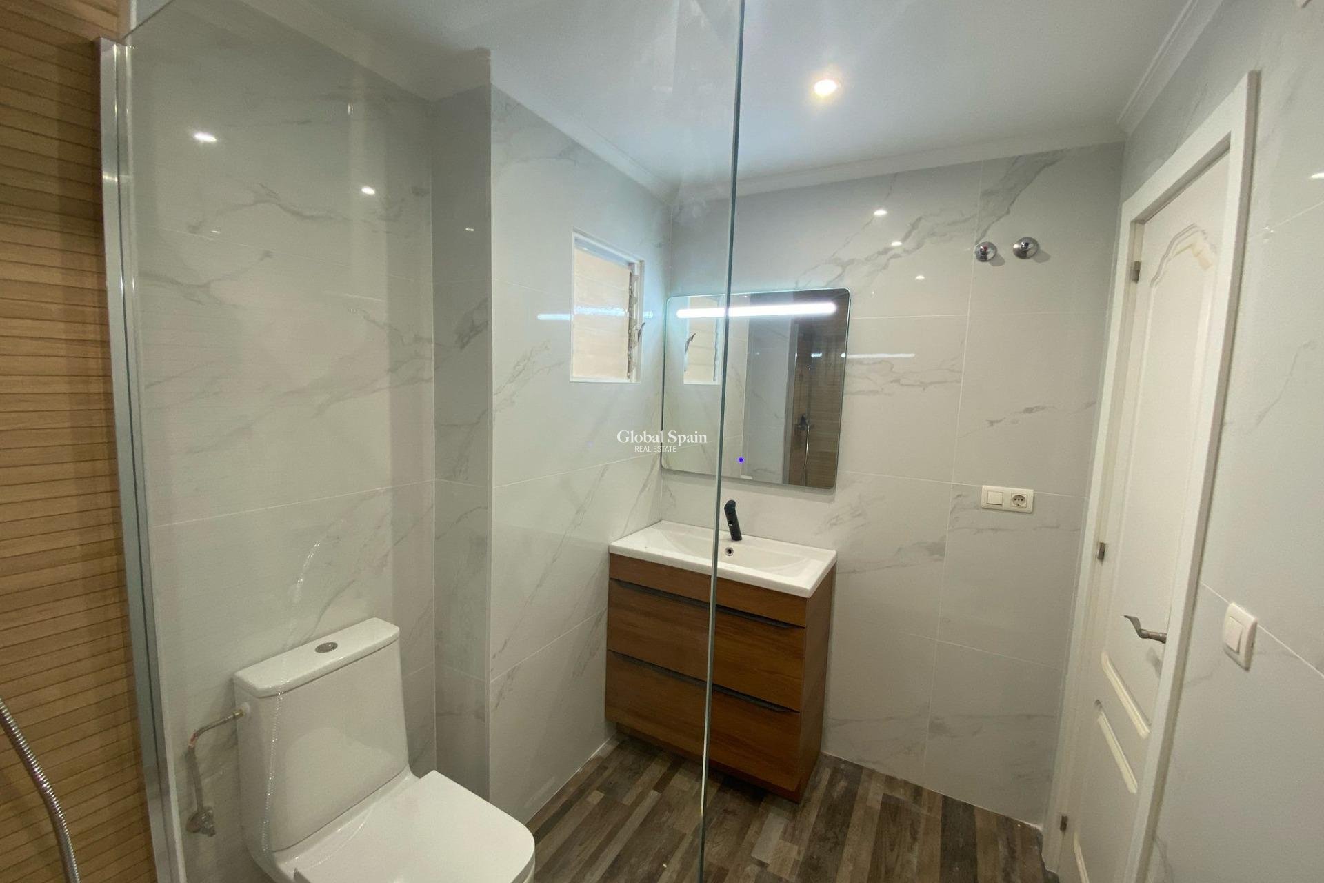 Revente - APPARTEMENT -
SAN MIGUEL DE SALINAS - Pueblo 9