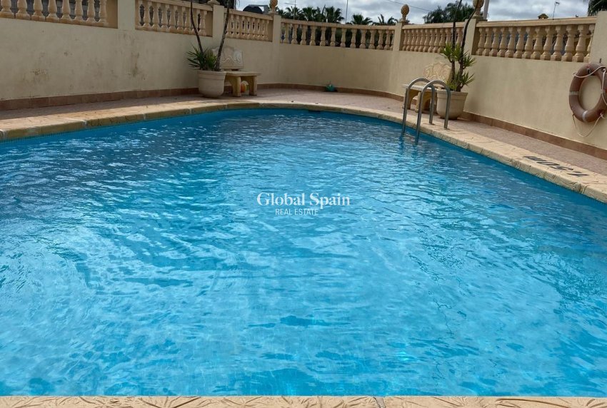 Revente - APPARTEMENT -
SAN MIGUEL DE SALINAS - Pueblo 9