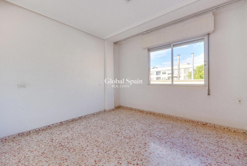 Revente - APPARTEMENT -
SAN PEDRO DEL PINATAR - Av. Dr Artero Guirao