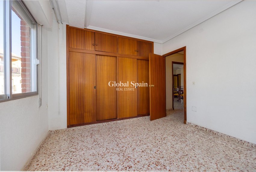Revente - APPARTEMENT -
SAN PEDRO DEL PINATAR - Av. Dr Artero Guirao