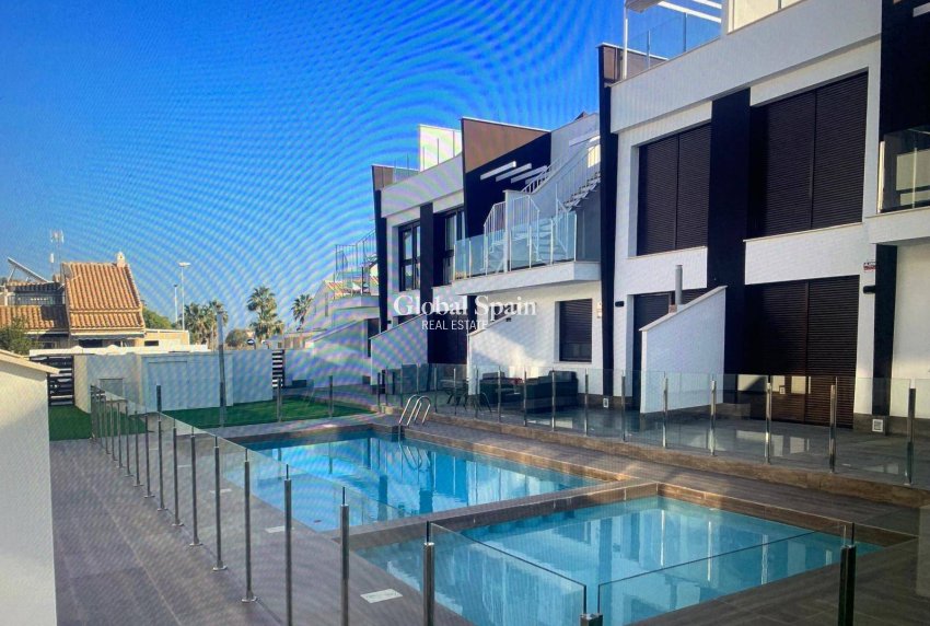 Revente - APPARTEMENT -
SAN PEDRO DEL PINATAR - CENTRO