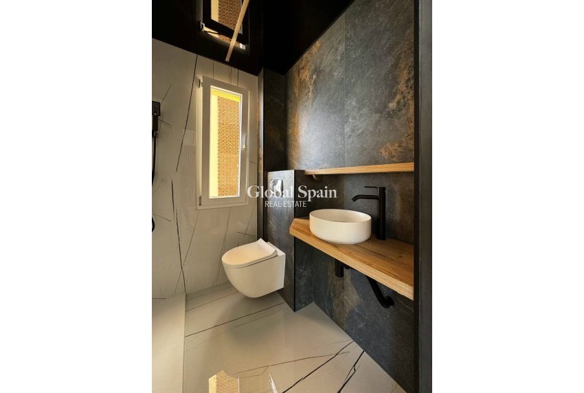 Revente - APPARTEMENT -
SAN PEDRO DEL PINATAR - Lo pagan