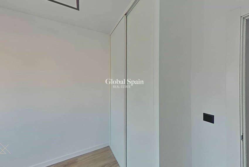 Revente - APPARTEMENT -
SAN PEDRO DEL PINATAR - Lo pagan