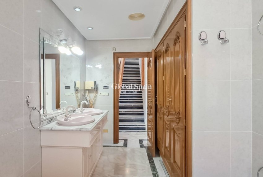 Revente - APPARTEMENT -
SAN PEDRO DEL PINATAR - Lo pagan