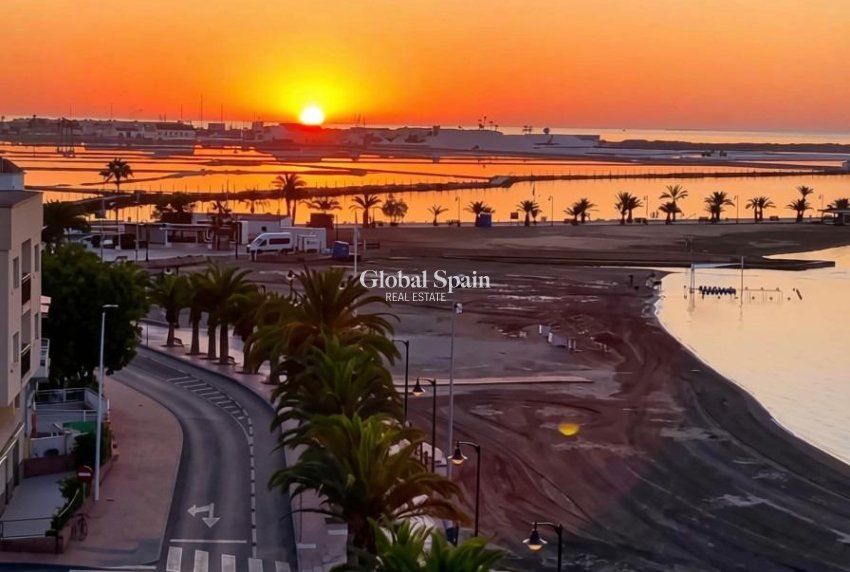 Revente - APPARTEMENT -
SAN PEDRO DEL PINATAR - Villananitos
