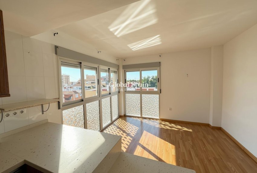 Revente - APPARTEMENT -
SAN PEDRO DEL PINATAR - Villananitos